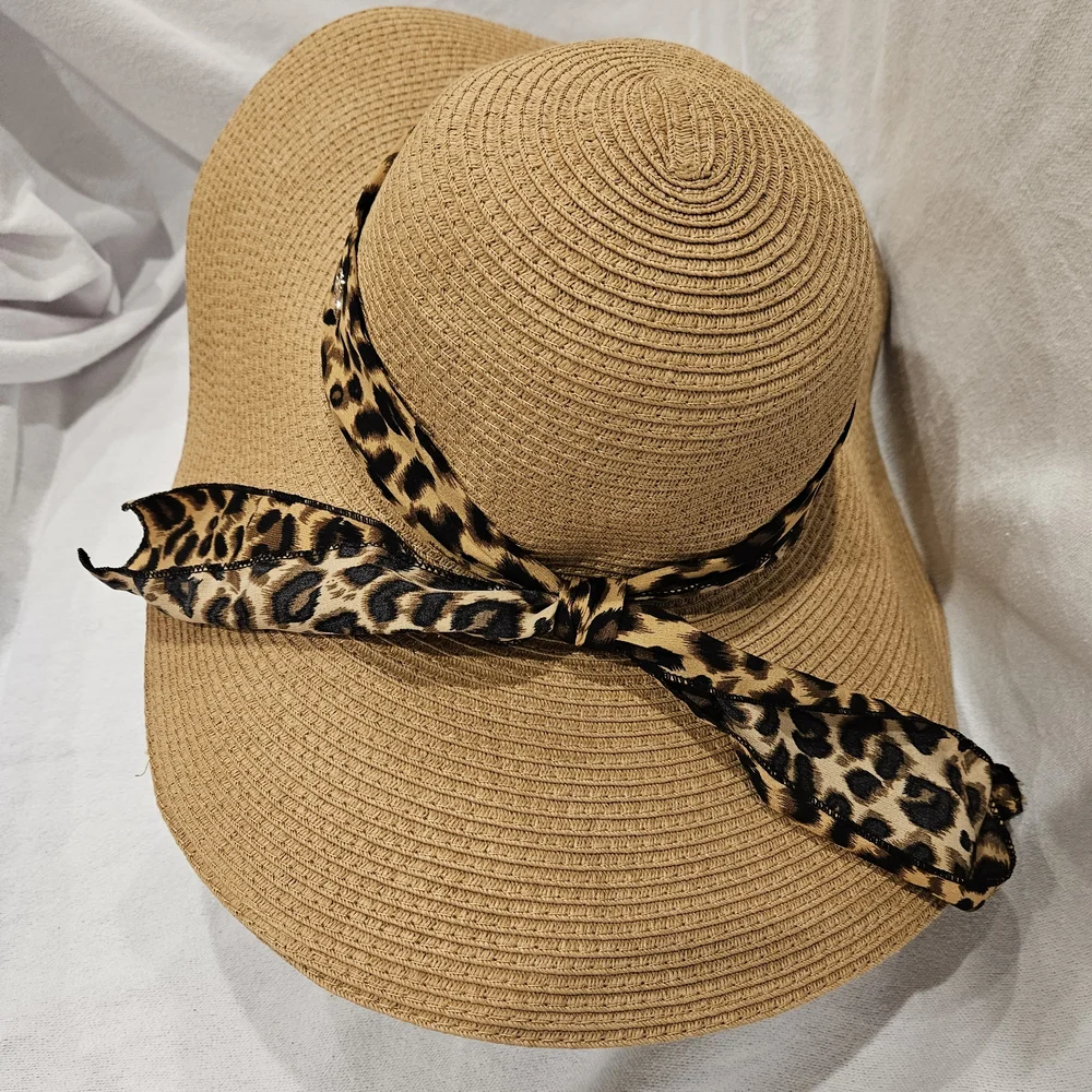 Adrienne Vittadini Strae Hat with Leopard Print Band - Picture 5 of 12